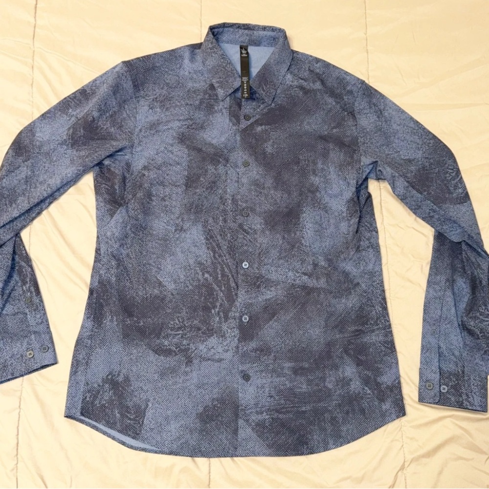 Lululemon Athletica Blue Patterned Button Down Shirt